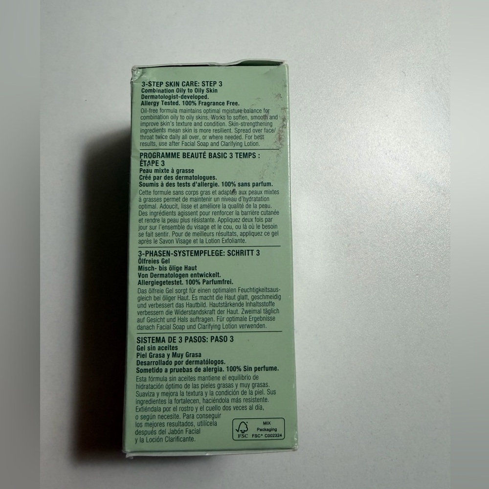 Clinique Dramatically Different Moisturizing Gel Oil-Free Hydration New - Picture 4 of 4